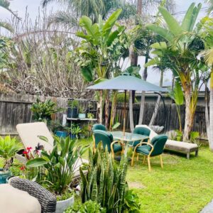 country-club-senior-home-care-outside.jpeg