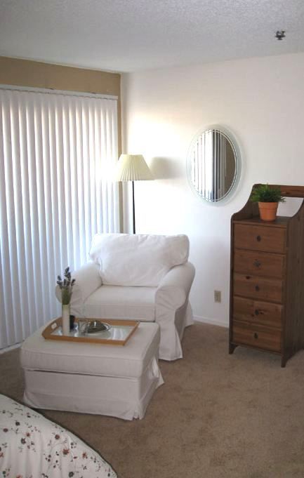 crescendo-senior-living-apartment.jpg