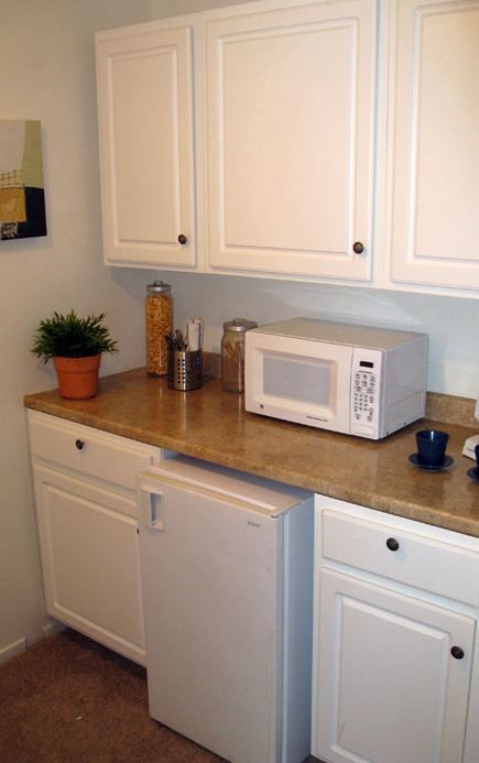 crescendo-senior-living-kitchenette.jpg