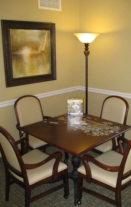 crescendo-senior-living-puzzle-table.jpg