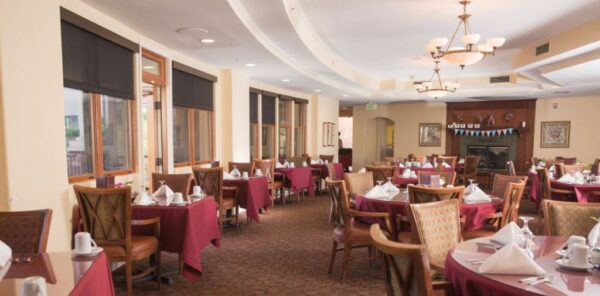 crown-cove-3-dining-room.jpg