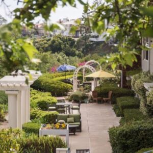 crown-cove-grounds-2.jpg