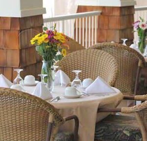 crown-cove-patio-dining.jpg