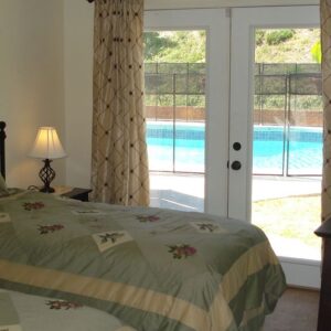 crown-manor-at-paseo-grande-5-shared-room.jpg