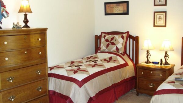 crown-manor-at-paseo-grande-shared-room-2.jpg