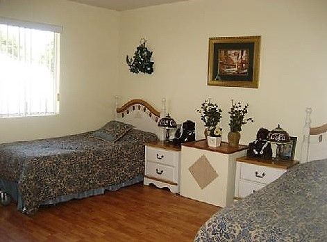 dbest-care-shared-room-3.jpg