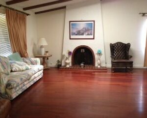 dels-haven-3-living-room.jpg