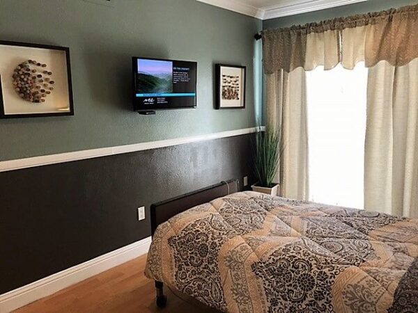 dels-haven-iii-private-room-5.jpg