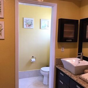 dels-haven-iii-restroom-2.jpg