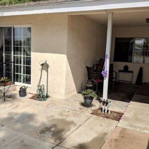 diamond-senior-care-i-back-patio.jpg
