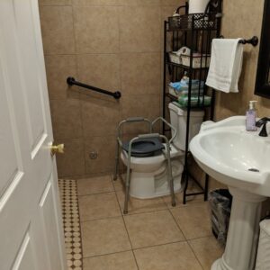 diamond-senior-care-i-restroom-2.jpg