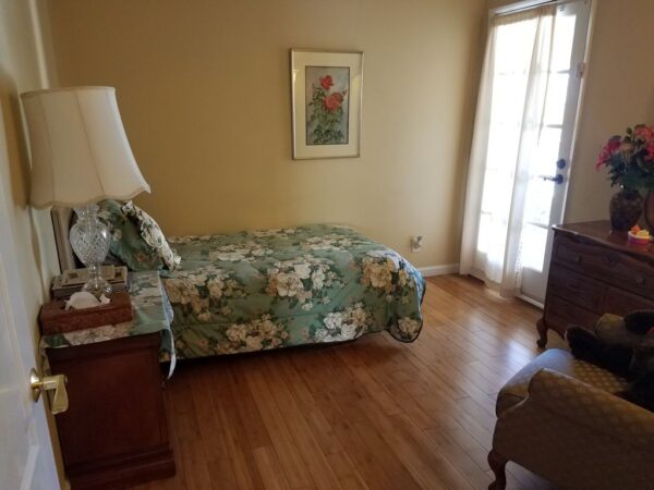 family-care-el-mar-home-5-private-room.jpg