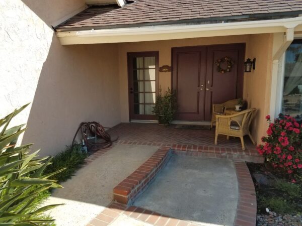 family-care-el-mar-home-front-walkway-2.jpg