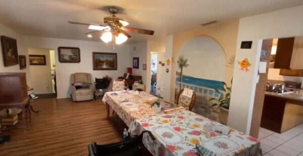 fountain-gardens-guest-home-4-dining-room.jpg