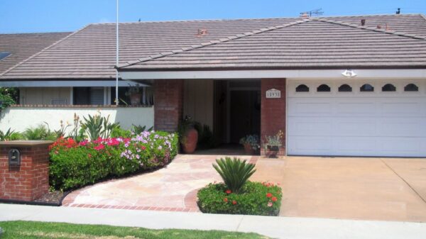 fountain-valley-care-home-inc-1-front-view.jpg