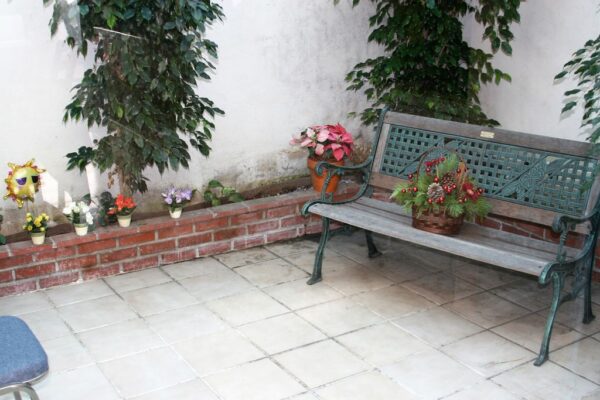 fountain-valley-senior-homes-ii-patio.jpg