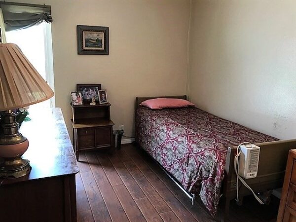 freedom-springs-manor-private-room-2.jpg