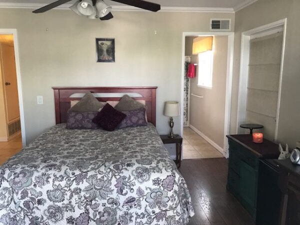 freedom-springs-manor-private-room.jpg