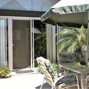 genesis-elderly-care-i-6-patio.jpg
