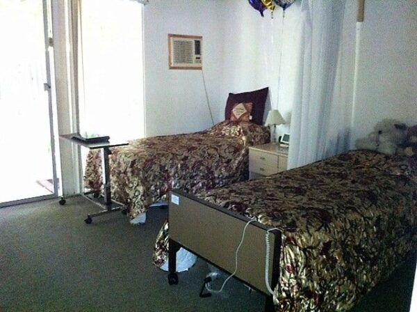 genesis-elderly-care-i-shared-room.jpg