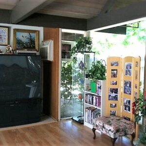 genesis-elderly-care-i-tv-room.jpg