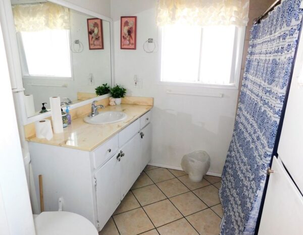 genesis-senior-living-ii-7-bathroom.jpg