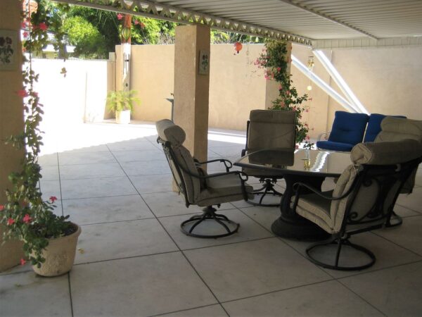 glenwood-care-6-patio.jpg