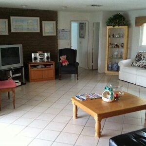 glorilynn-guest-home-4-living-room-2.jpg
