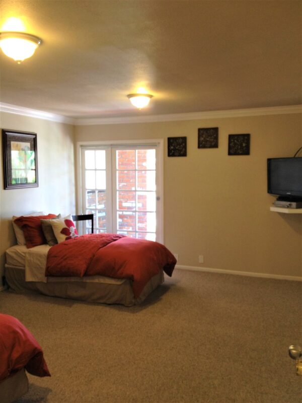 glorious-home-ii-5-shared-room.jpg