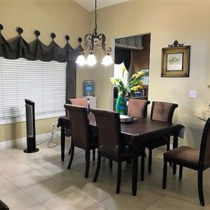 golden-age-senior-homes-2-4-dining-room.jpg