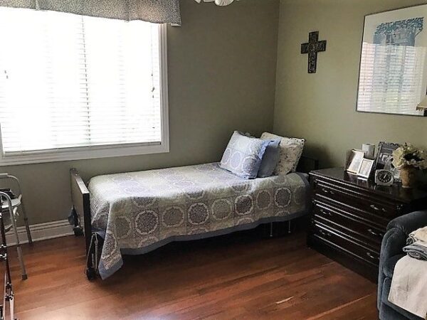 golden-age-senior-homes-2-5-private-room-2.jpg
