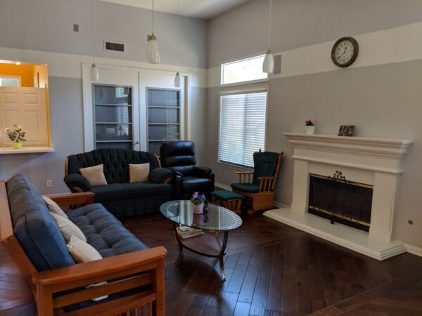 good-hands-loving-care-yorba-linda-3-living-room.jpg