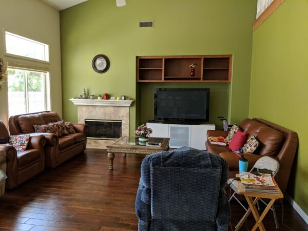 good-hands-loving-care-yorba-linda-tv-room.jpg