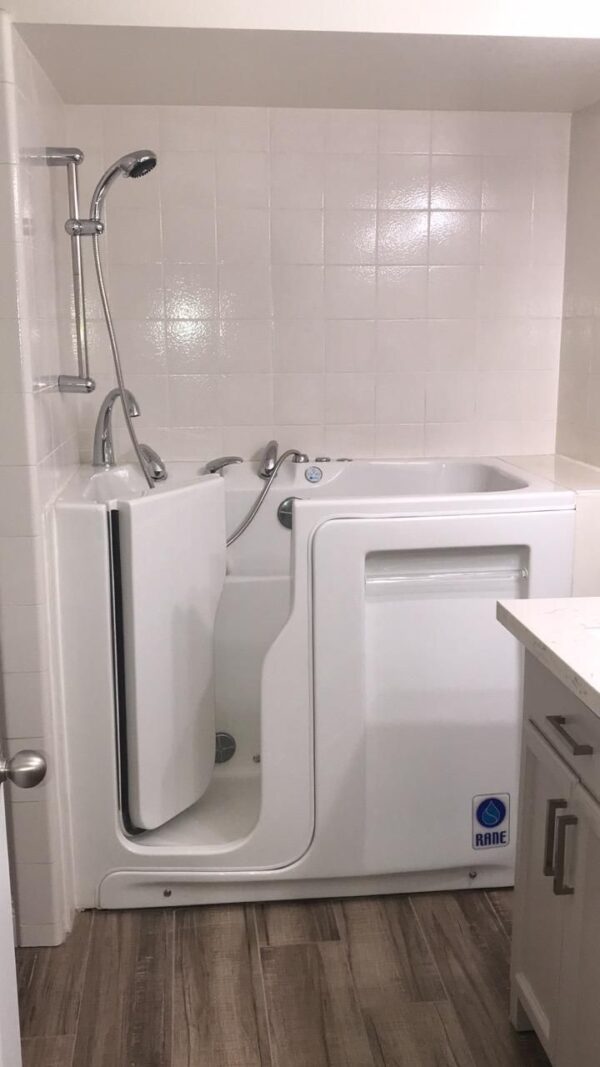 grace-hills-home-care-4-hydrotherapy-tub.jpg