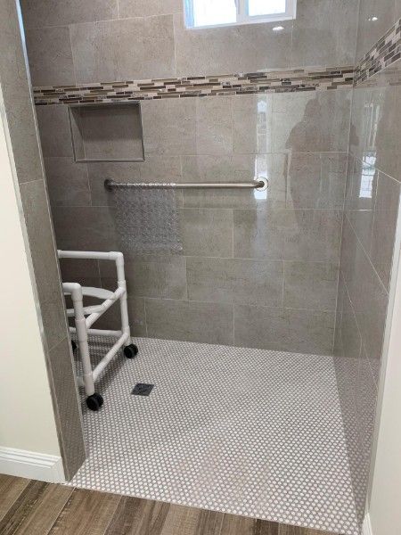 grace-hills-home-care-5-roll-in-shower.jpg