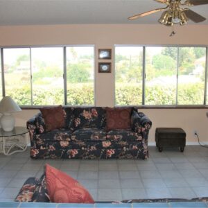 grand-view-villa-4-living-room-3.jpg