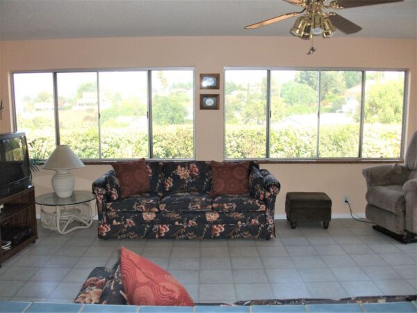 grand-view-villa-4-living-room-3.jpg