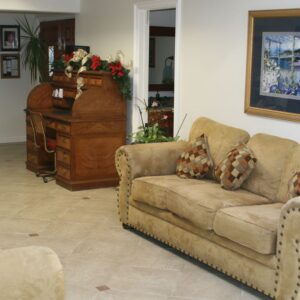 grannys-place-i-4-seating-area.jpg