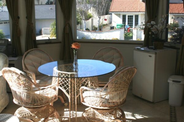 grannys-place-ii-4-sun-room-2.jpg