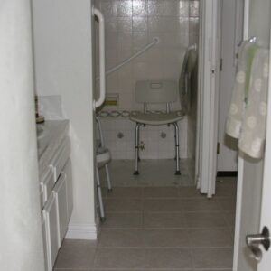 grannys-place-ii-restroom.jpg