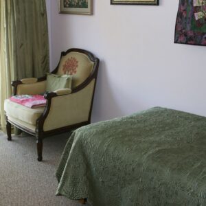 grannys-place-iii-4-private-room.jpg