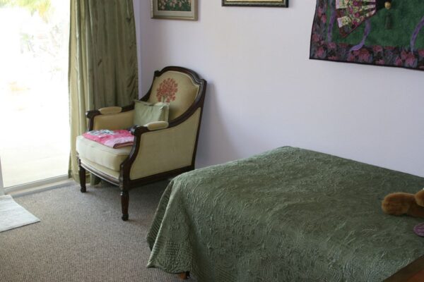 grannys-place-iii-4-private-room.jpg