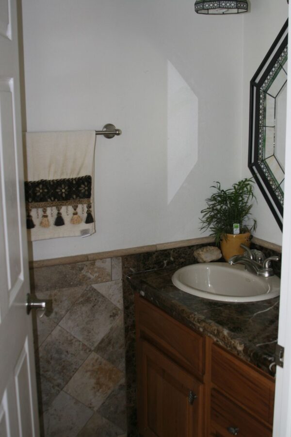 grannys-place-iv-restroom.jpg