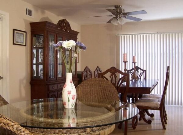 grannys-place-xi-3-dining-room.jpg