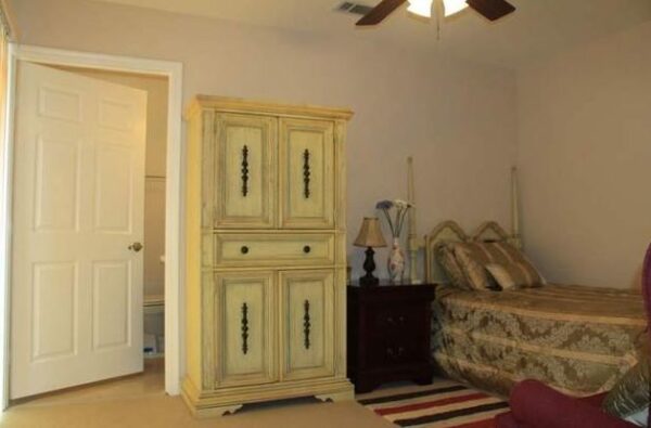 grannys-place-xi-5-private-room-3.jpg