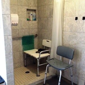 guardian-senior-home-on-nevada-5-walk-in-shower.jpg