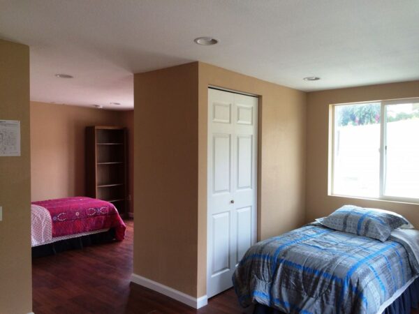 hampton-court-5-shared-room.jpg