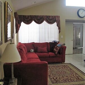 hillcrest-senior-living-3-living-room.jpg