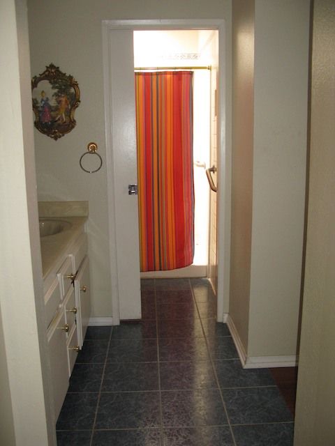 hillcrest-senior-living-restroom.jpg
