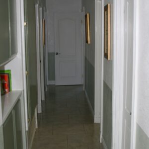 horizon-senior-living-hallway.jpg